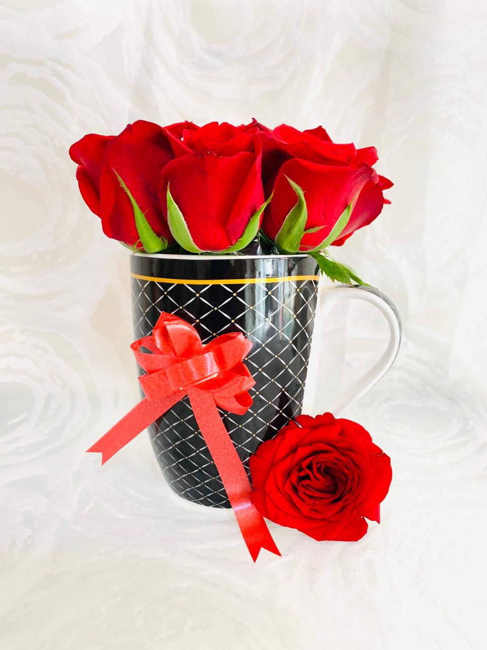 coffee-mug-with-red-roses-send-floral-gift-with-coffee-mug-blooms-only