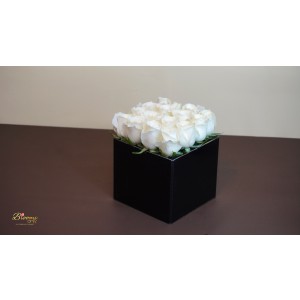 20 White Roses Box 