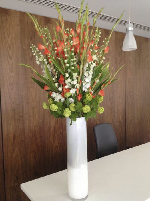 How an Exquisite Corporate Flower Arrangement Brings Growth ...